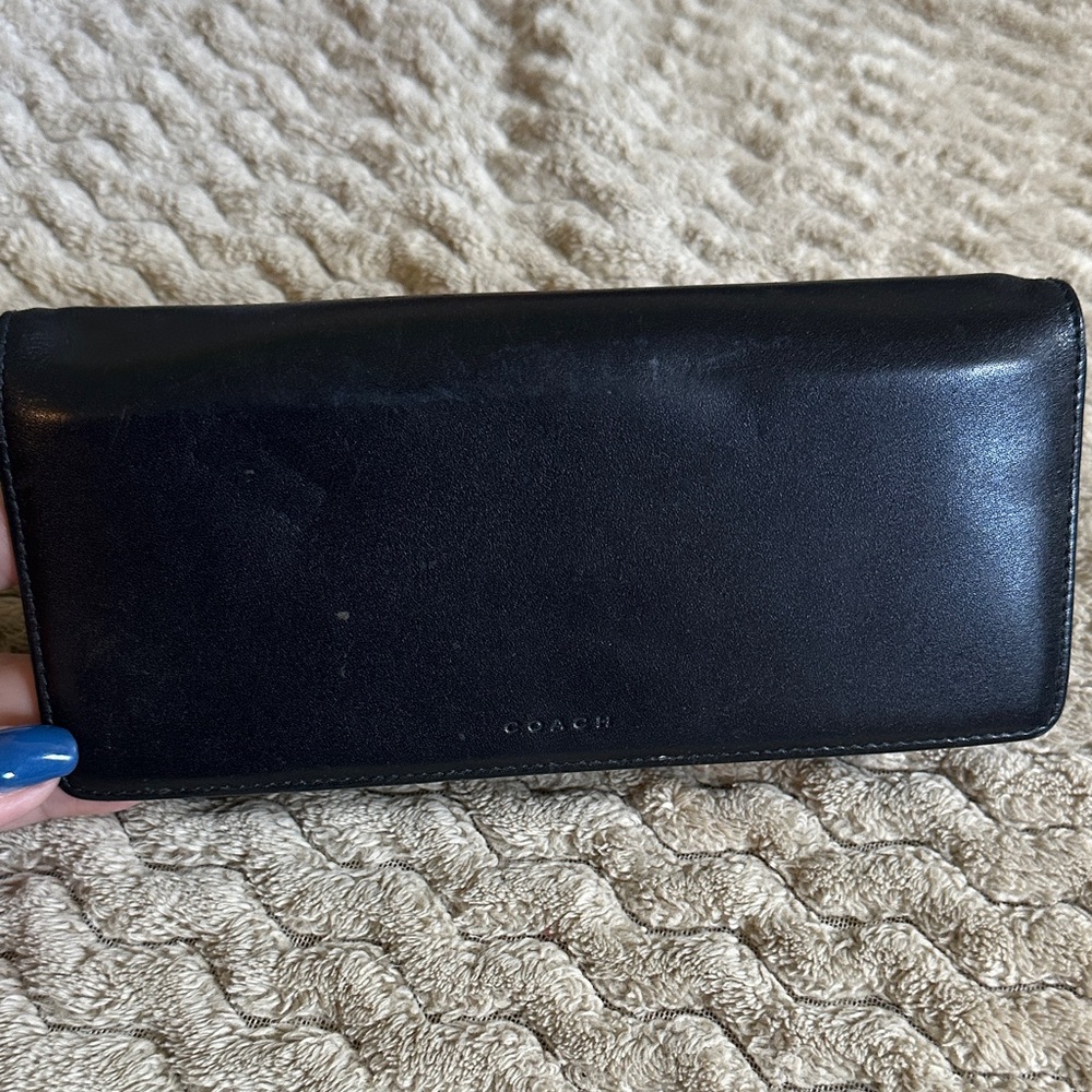 Coach Elegant Black Leather Clutch Wallet
